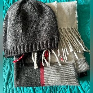 Express Scarf And Hat Set